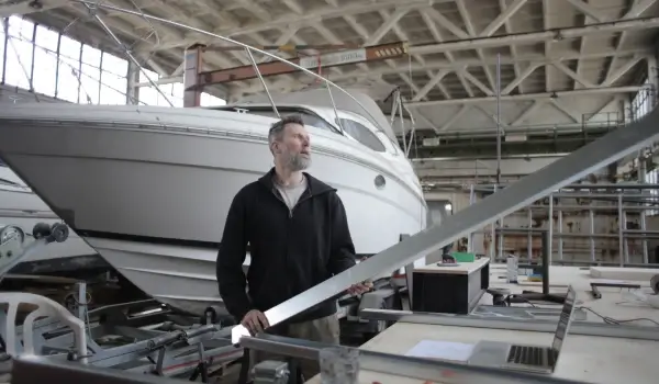 The Benefits of Choosing a Professional Boat Repair Service